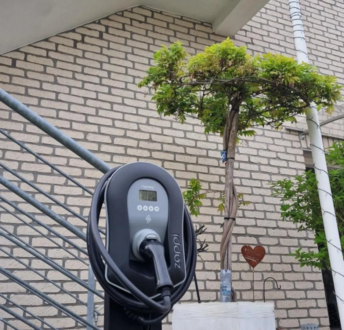 Apartment Dachgeschoss Feriewohnung Fuer Zwei Cologne